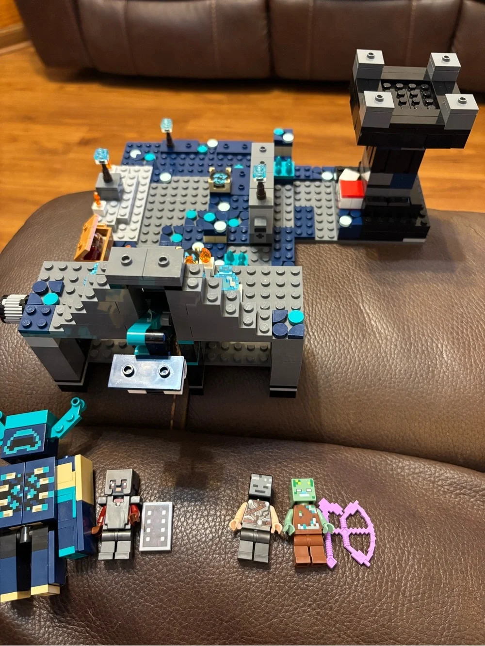 LEGO Minecraft 21246 The Deep Dark Battle set